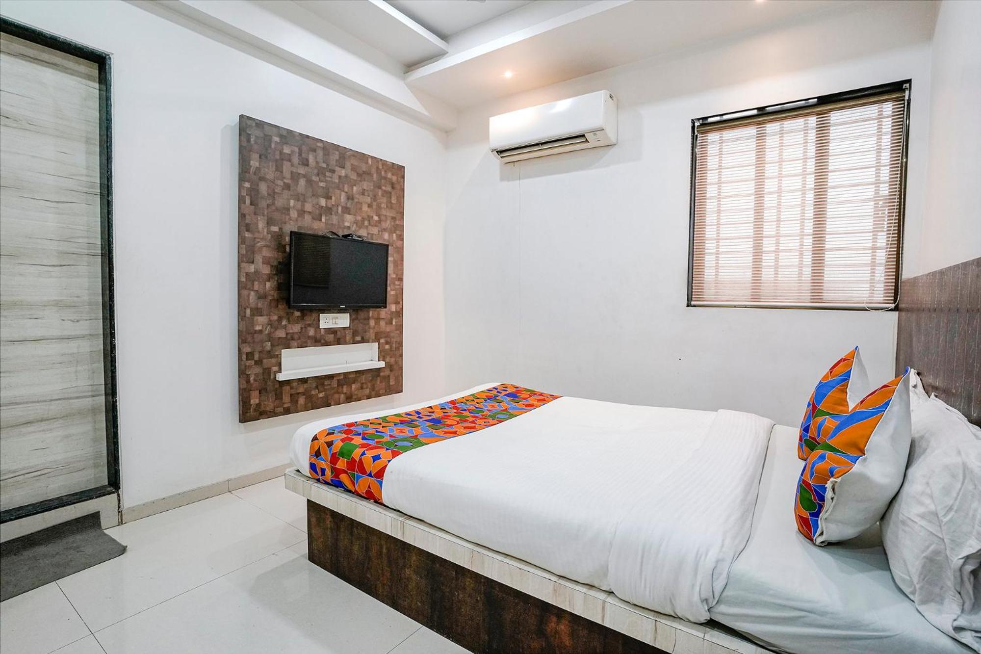 Fabhotel Krishna Inn Kashele Exterior photo