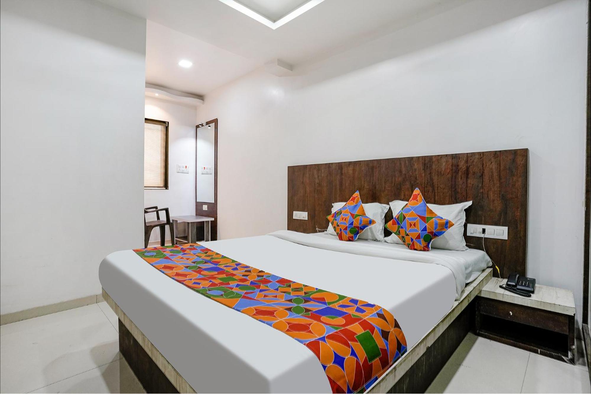 Fabhotel Krishna Inn Kashele Exterior photo