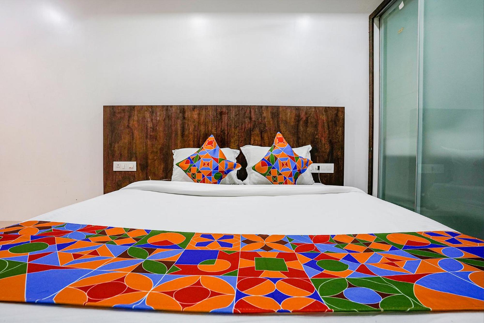 Fabhotel Krishna Inn Kashele Exterior photo